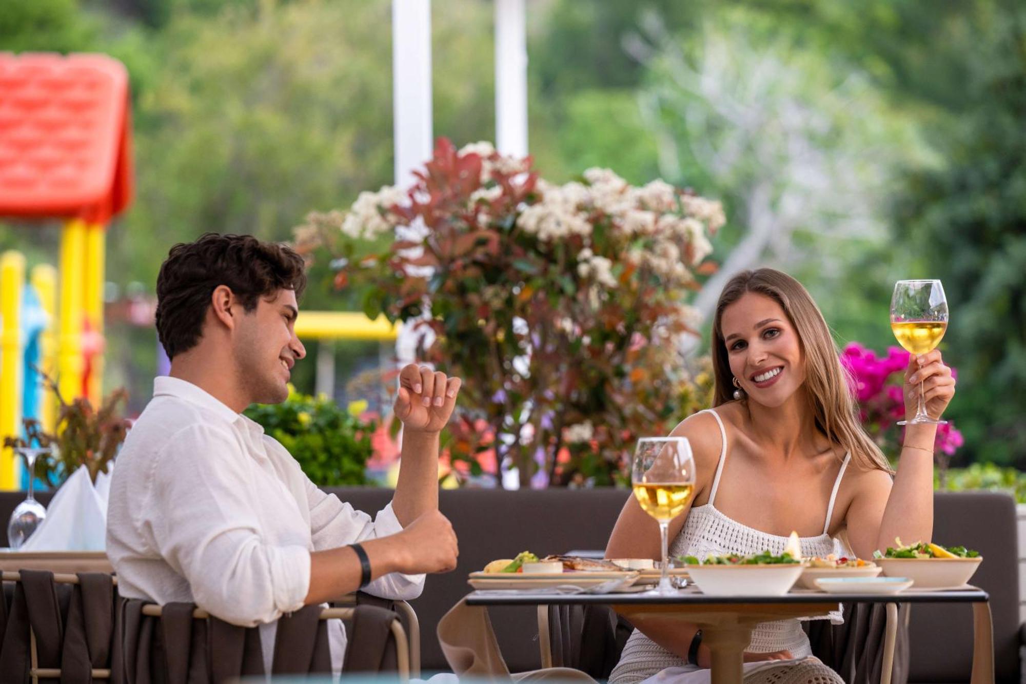Oz Hotels Sui Аланя Екстериор снимка
